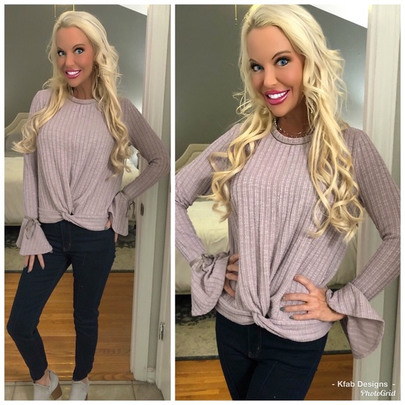 Sweaters - 💕🛍LAST 1! Lilac Bow Flare Sleeve Sweater